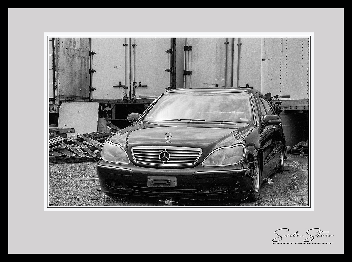 photo "The Old Abandoned BENZ !" tags: street, 