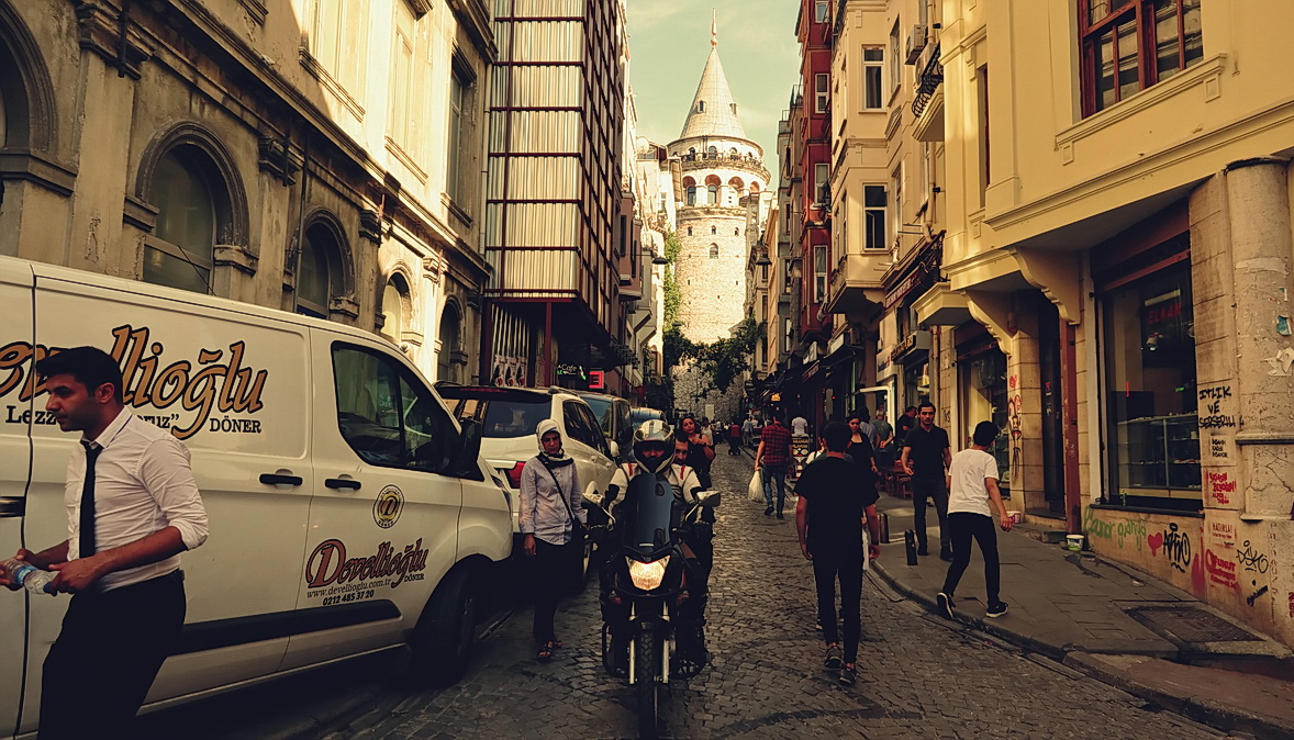 photo "Somewhere in Istanbul" tags: street, 