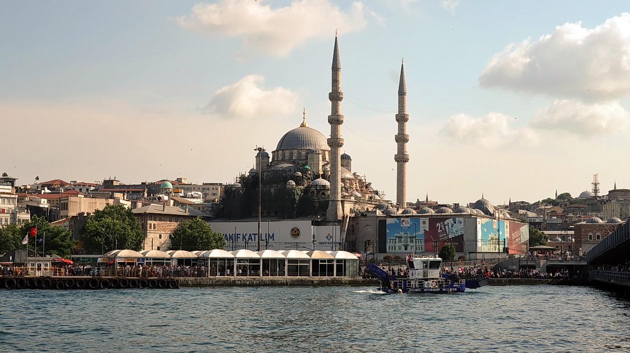 photo "Istanbul" tags: street, city, 