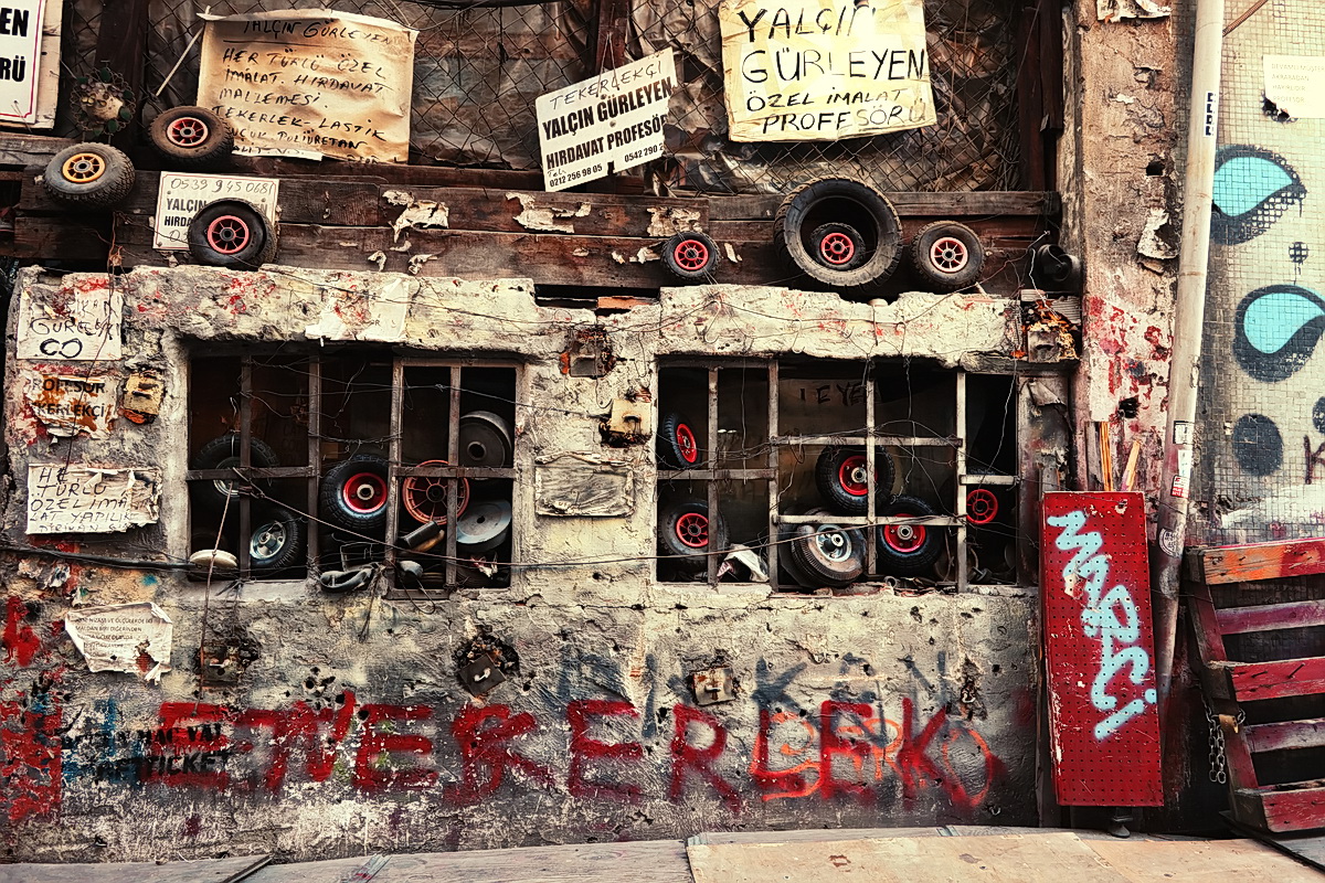 photo "The Wall Street" tags: street, city, 