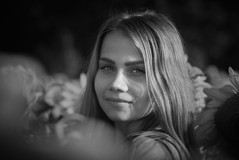 photo "***" tags: portrait, black&white, портрет девушка чб лето