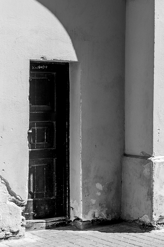 photo "***" tags: black&white, architecture, 