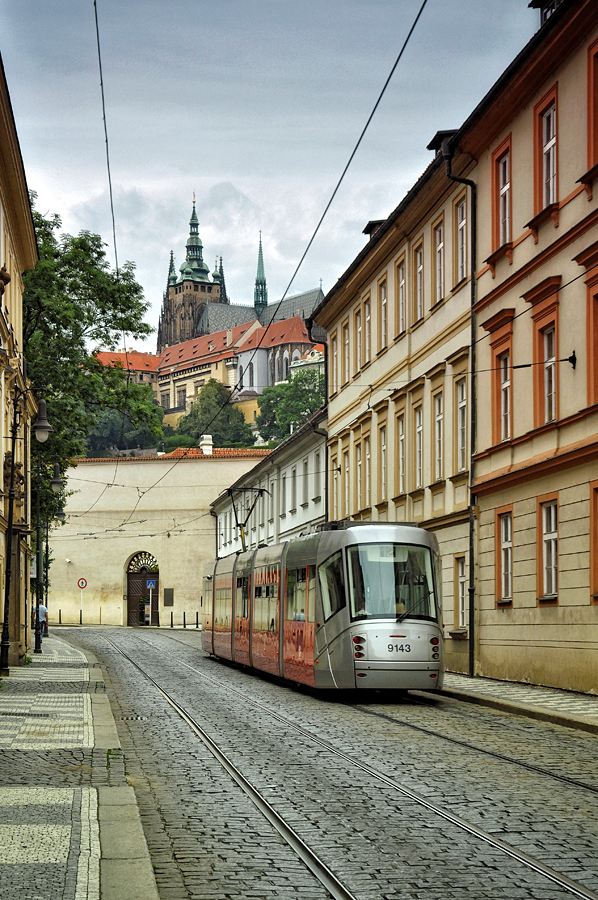 photo "***" tags: city, technics, Prague