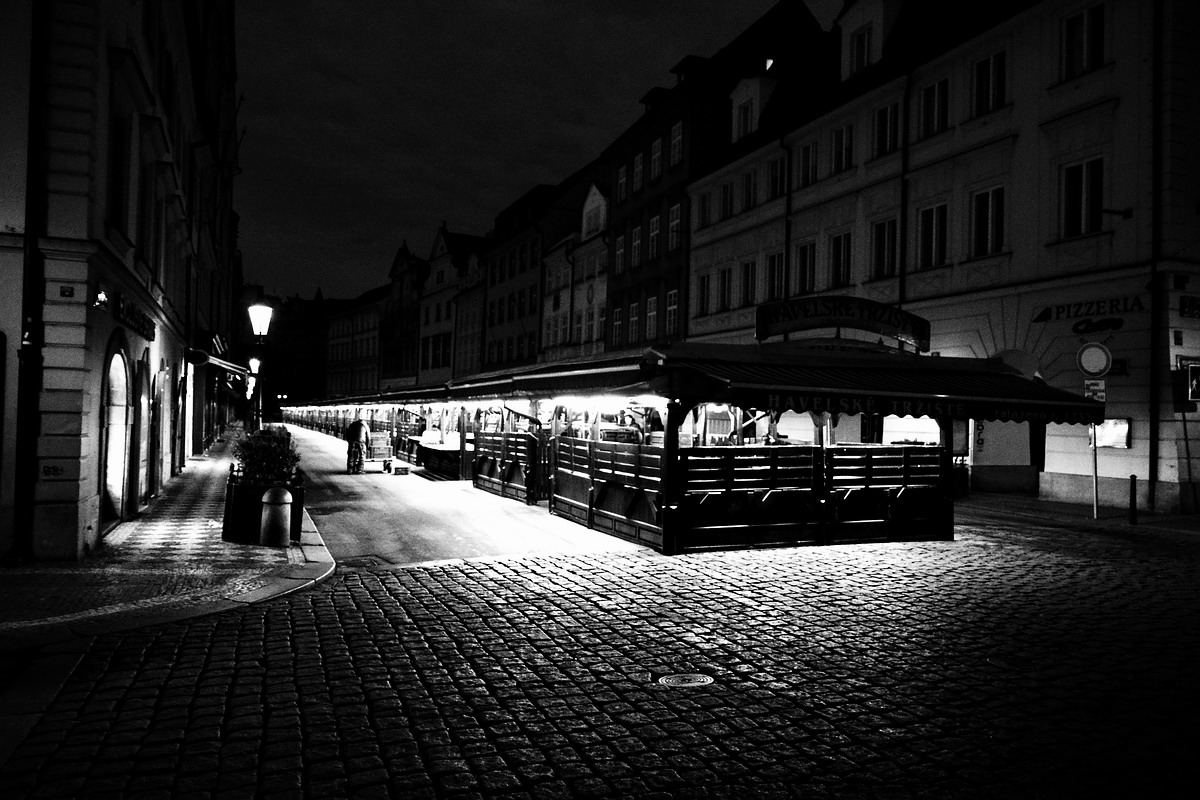 фото "Ночной рынок" метки: черно-белые, Prag, Praha, Прага