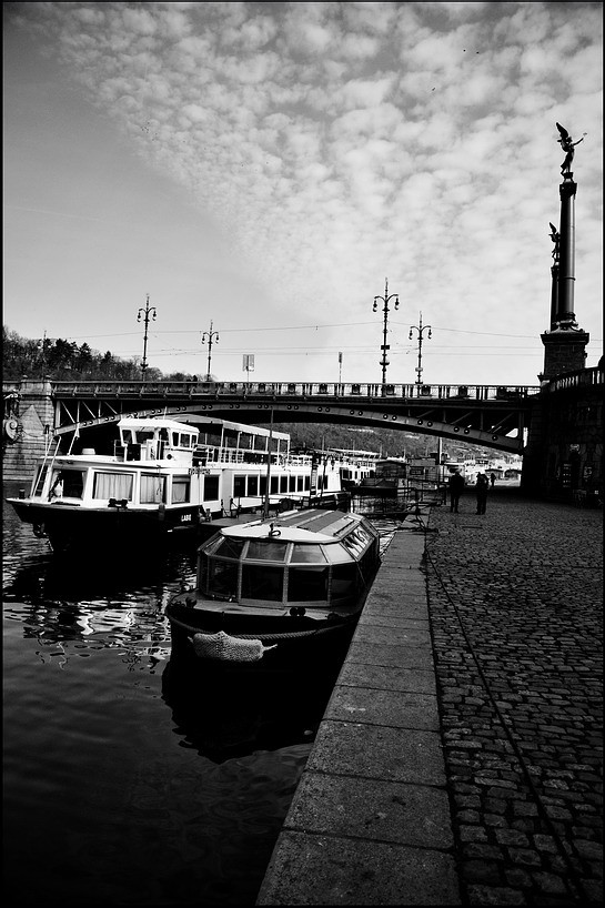 photo "У Влтаву-3" tags: black&white, Prag, Prague, Praha