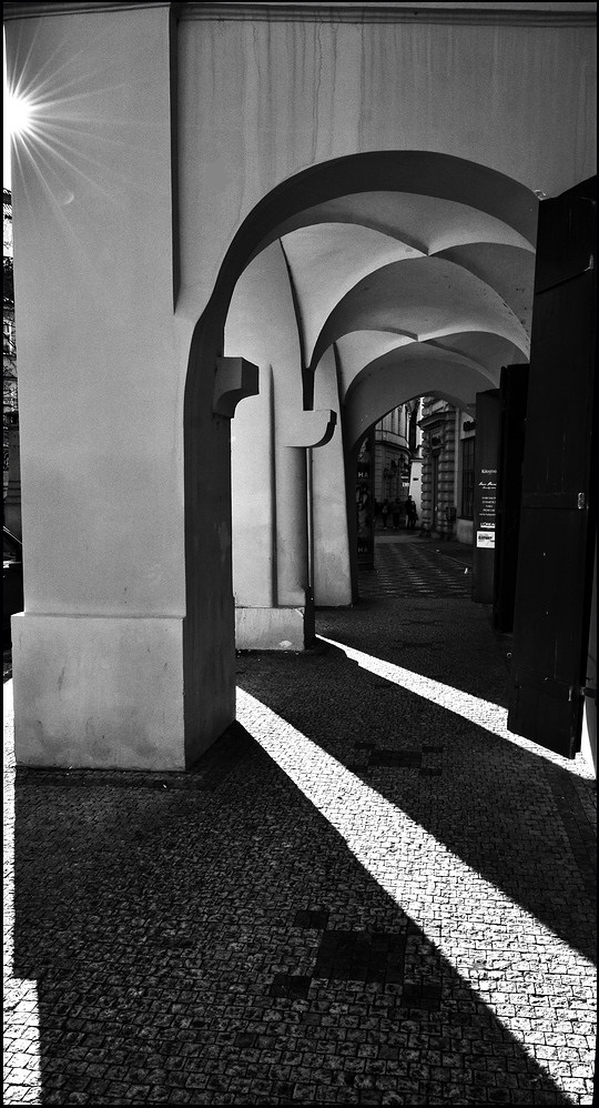photo "Аркада" tags: black&white, Prag, Prague, Praha