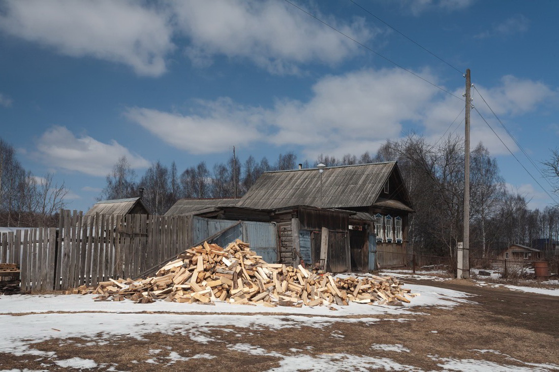 фото "Избушка с полешками" метки: архитектура, пейзаж, 