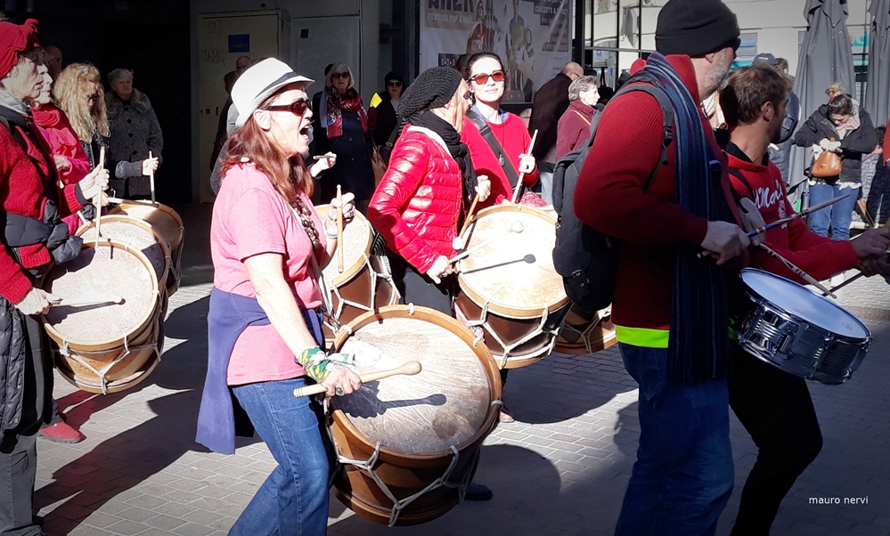 photo "drums in the street" tags: street, 