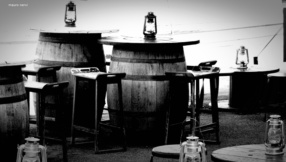 photo "in the bar of the port" tags: black&white, 