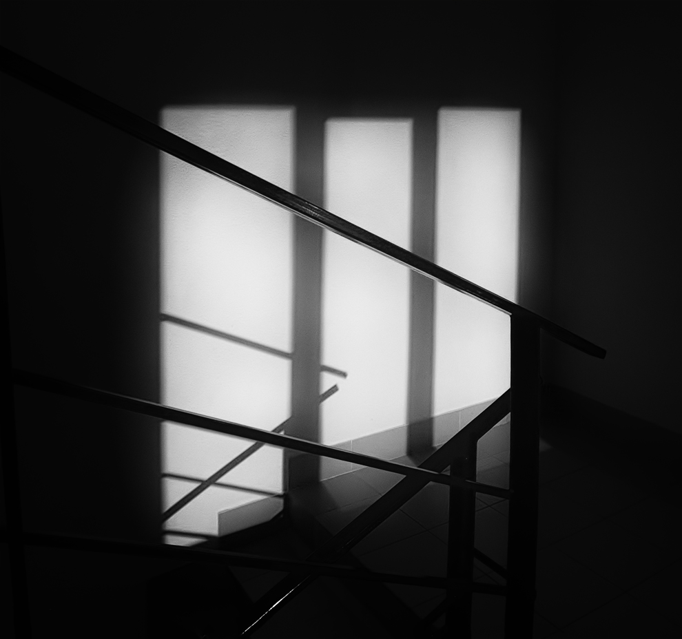photo "***" tags: abstract, офис, работа, свет и тень