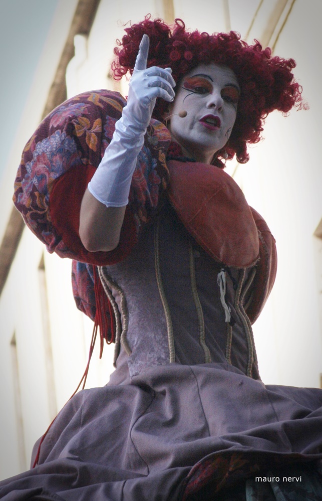 photo "show in the street, performance" tags: portrait, 