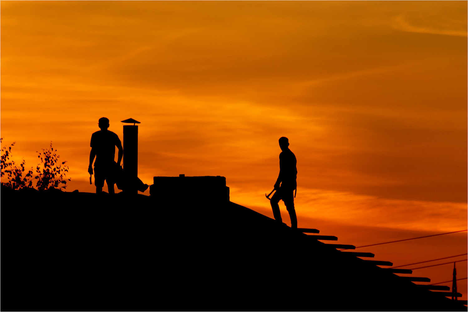 photo "***" tags: nature, street, misc., evening, people, summer, sunset, village, крыша