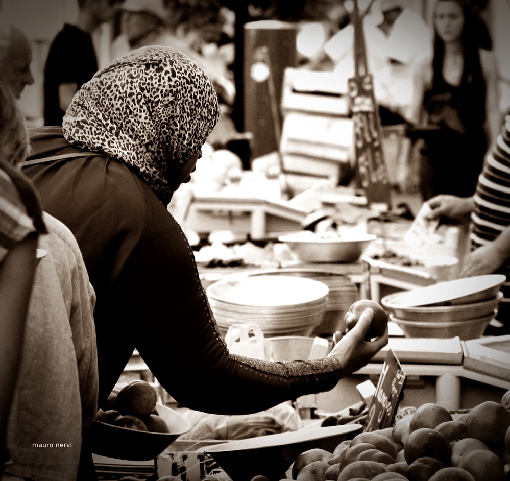 photo "to the market" tags: street, 