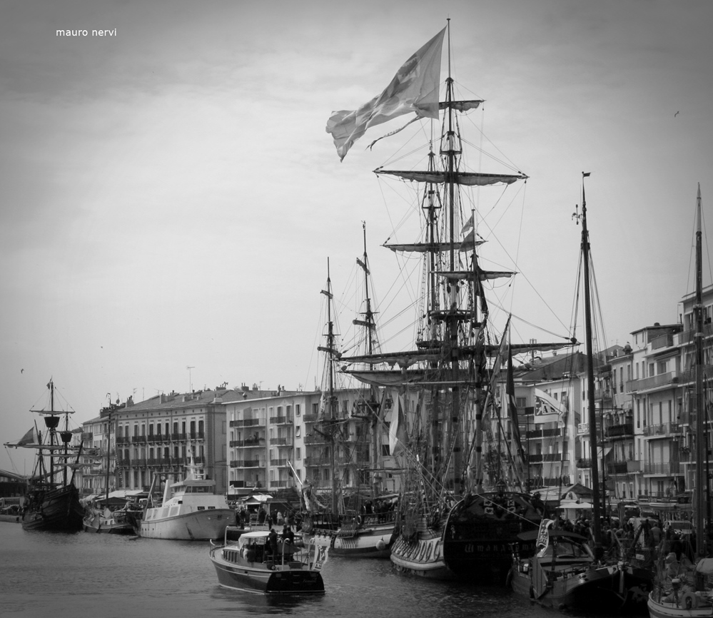 photo "sailing ships" tags: black&white, 