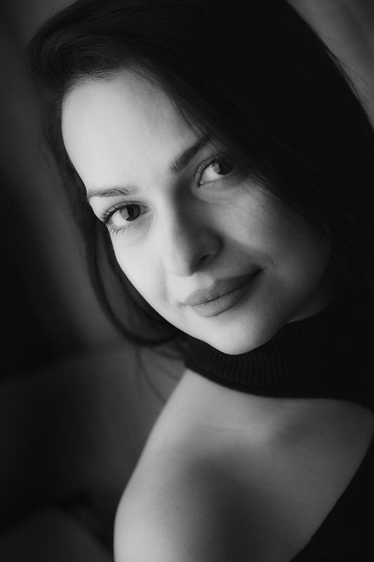 photo "***" tags: portrait, glamour, black&white, Europe, girl, people, woman