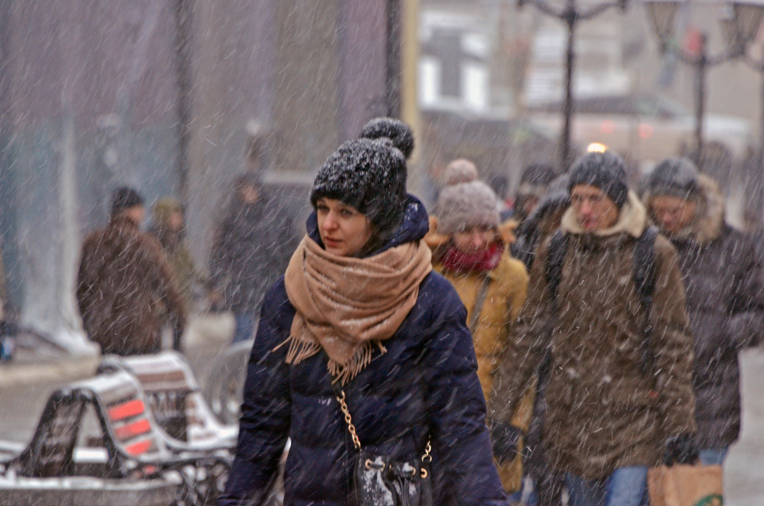 photo "***" tags: street, Moscow, people, street, непогода, снегопад