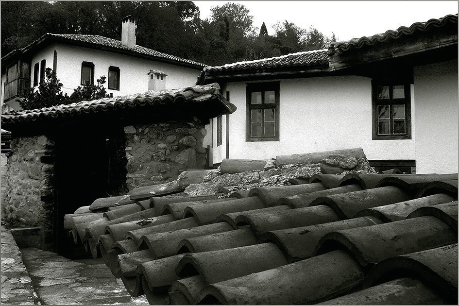 photo "Старые болгарские дома" tags: black&white, architecture, 