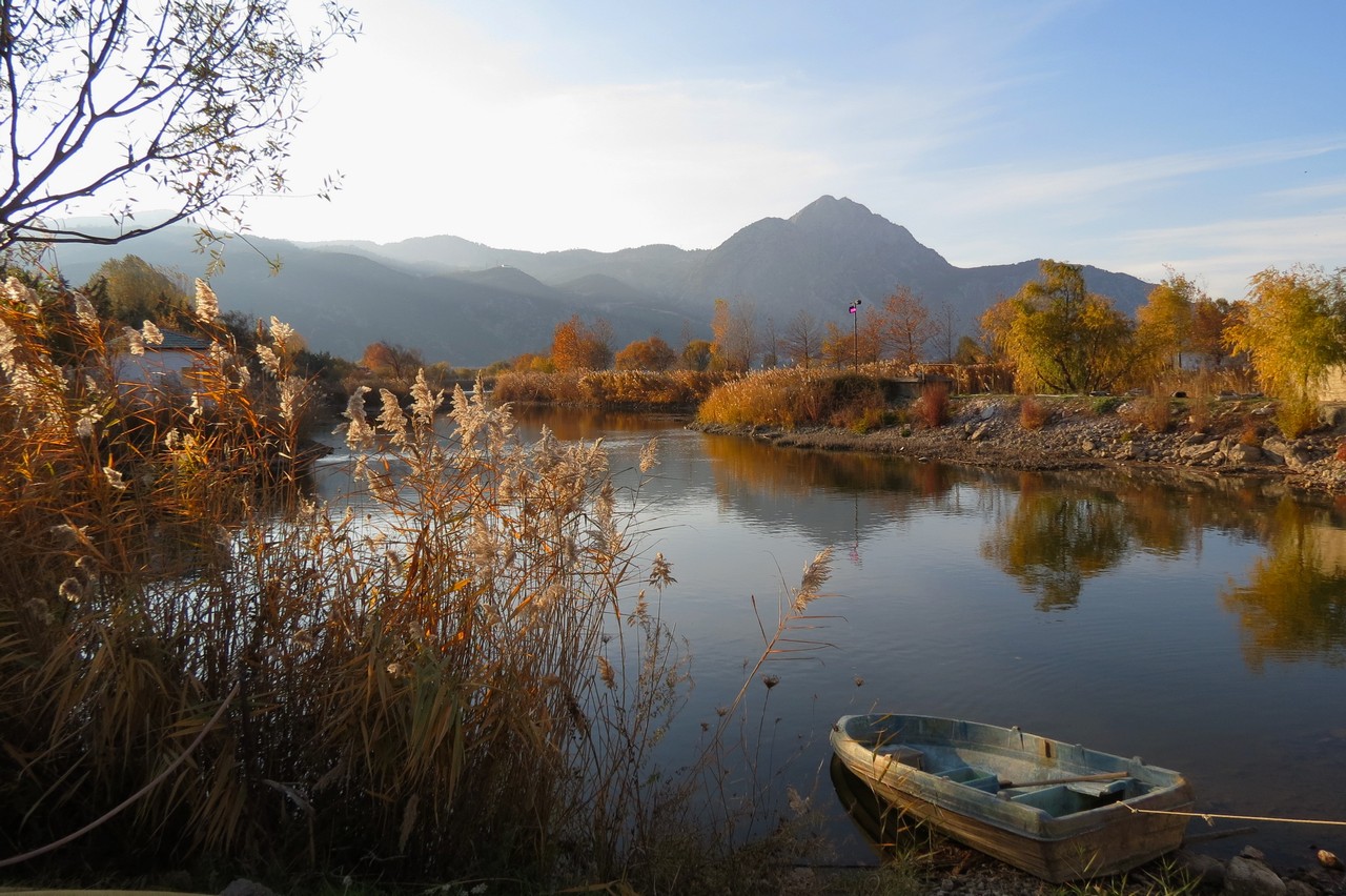 photo "Eğirdir Gölü" tags: landscape, nature, travel, Eğirdir, Eğirdir gölü, Göl, Isparta, Manzara, Sonbahar, Türkiye, kayık