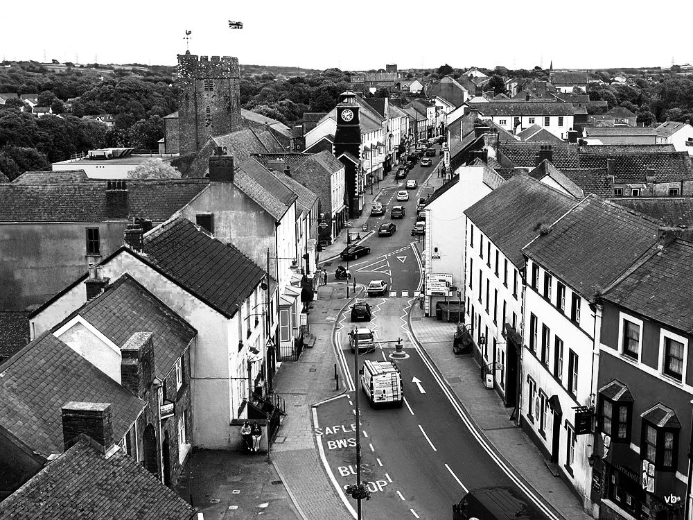 photo "Pembroke" tags: street, city, black&white, 