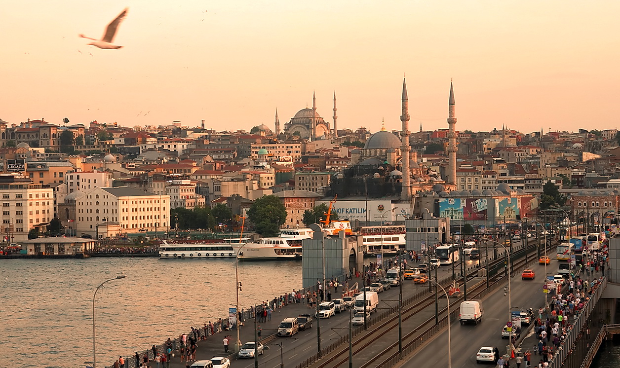 photo "Istanbul" tags: street, city, 