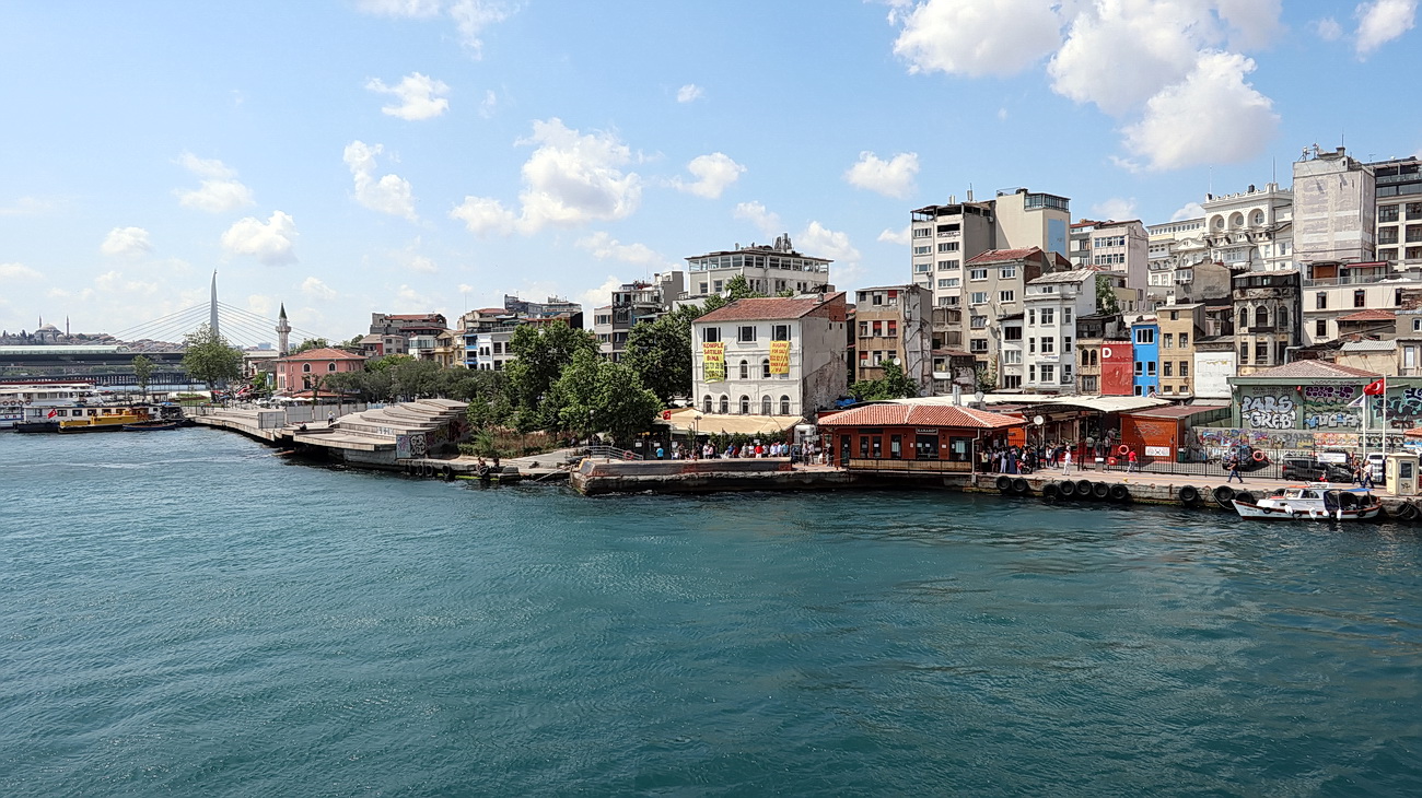 photo "Istanbul" tags: street, city, 