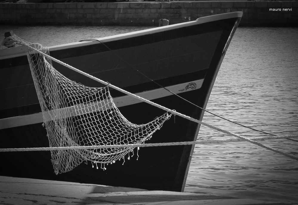 photo "boat" tags: black&white, 