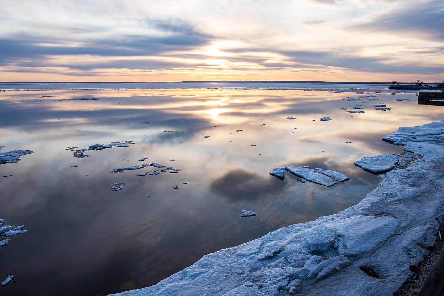 photo "таяние льда реки Волга" tags: , 