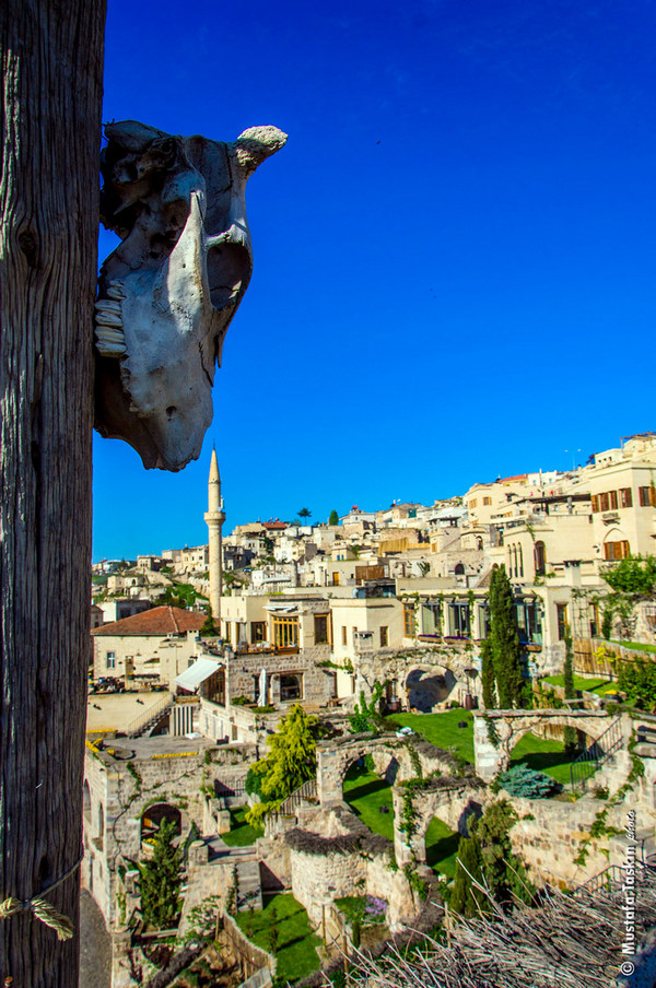 photo "Uçhisar Kasabası" tags: architecture, travel, Gökyüzü, Kapadokya, Manzara, Nevşehir, Peri Bacaları, Uçhisar