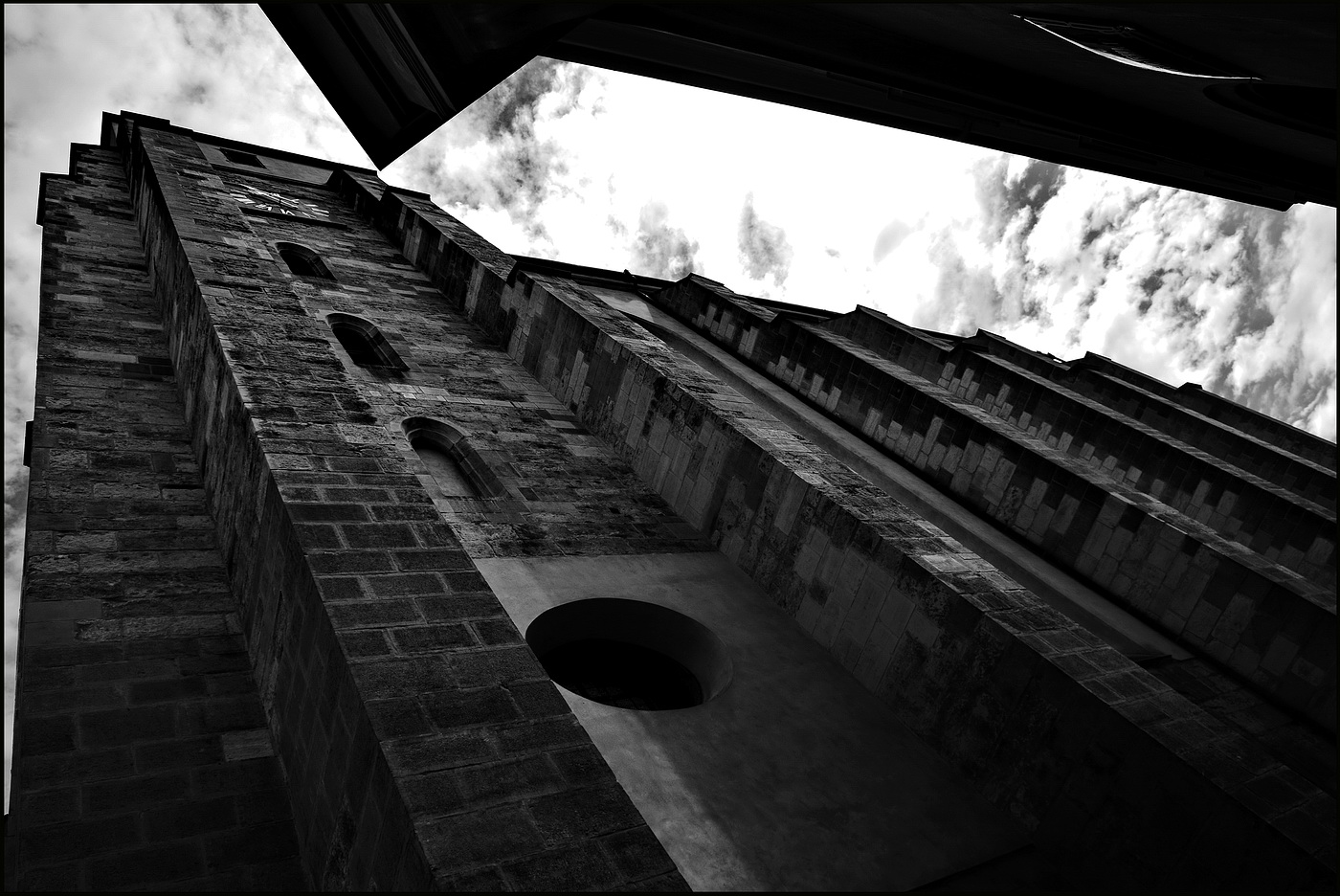 photo "Вид вверх-2" tags: black&white, Prag, Prague, Praha