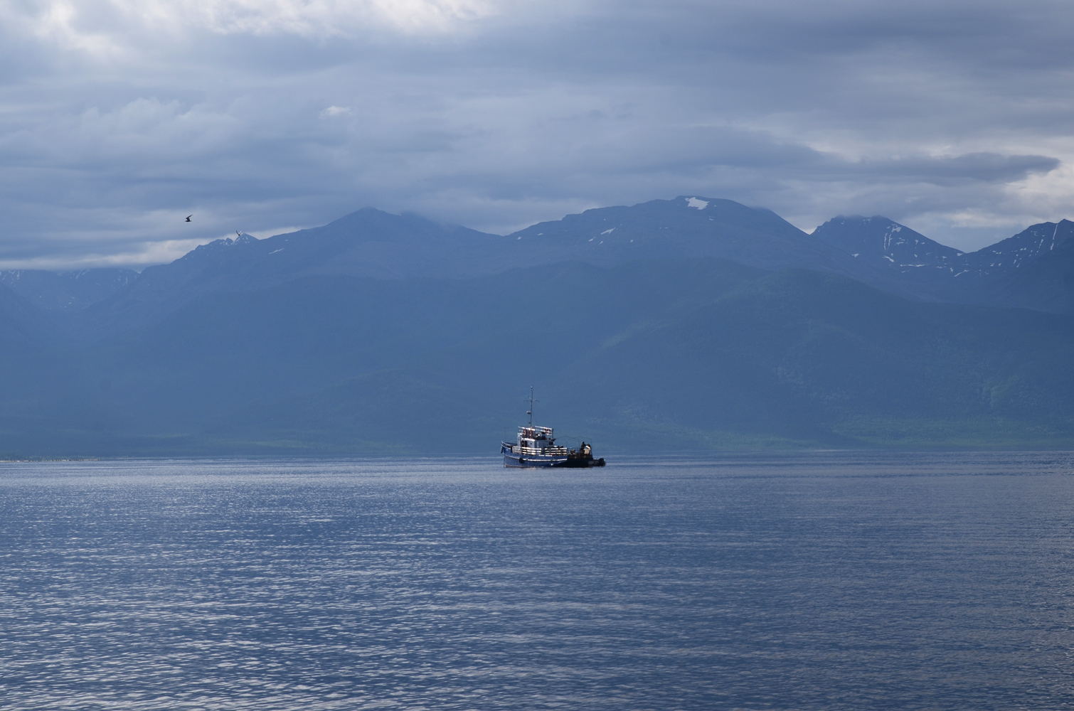 photo "***" tags: landscape, lake, mountains, ship, Байкал