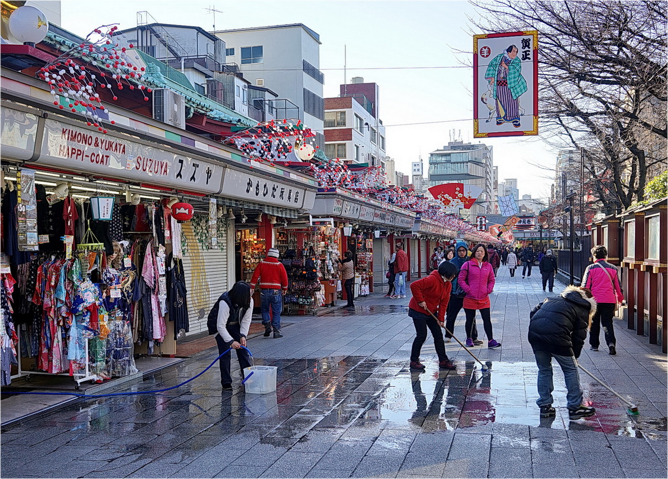 photo "***" tags: street, city, travel, Asia, утро., япония
