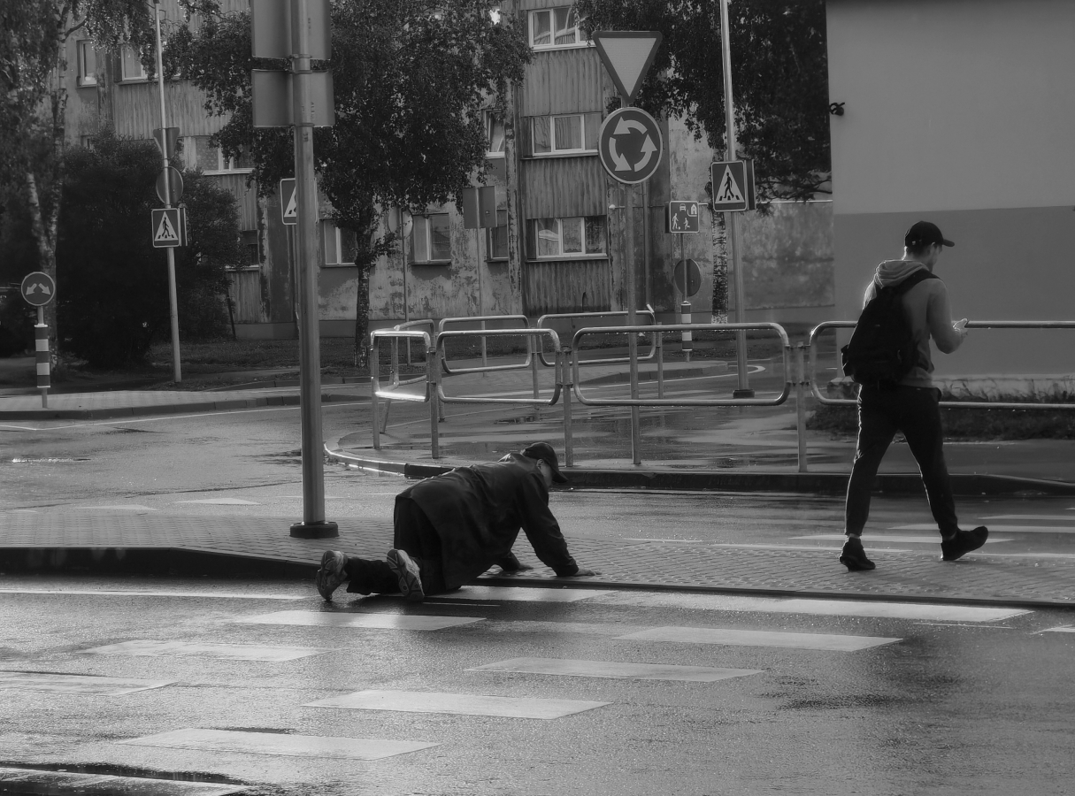 photo "***" tags: genre, street, 