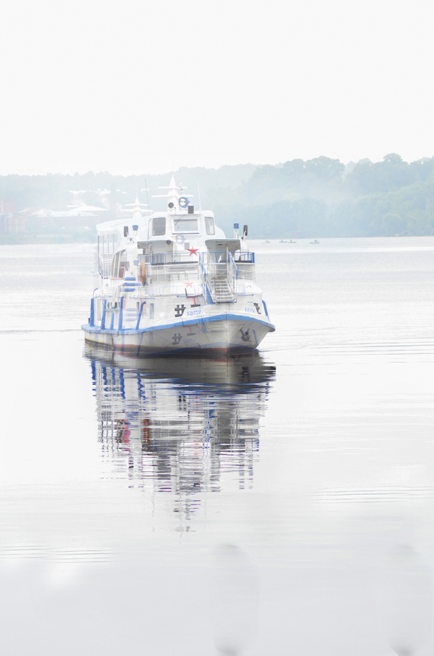 photo "River steamer" tags: travel, city, nature, fog, river, water, волга, волны, пароход