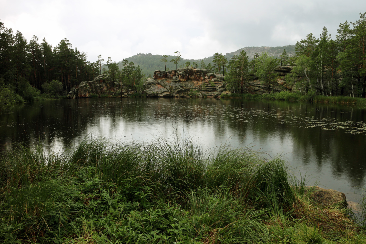 photo ""Damn" lake in the rain from the opposite coast" tags: landscape, nature, travel, 