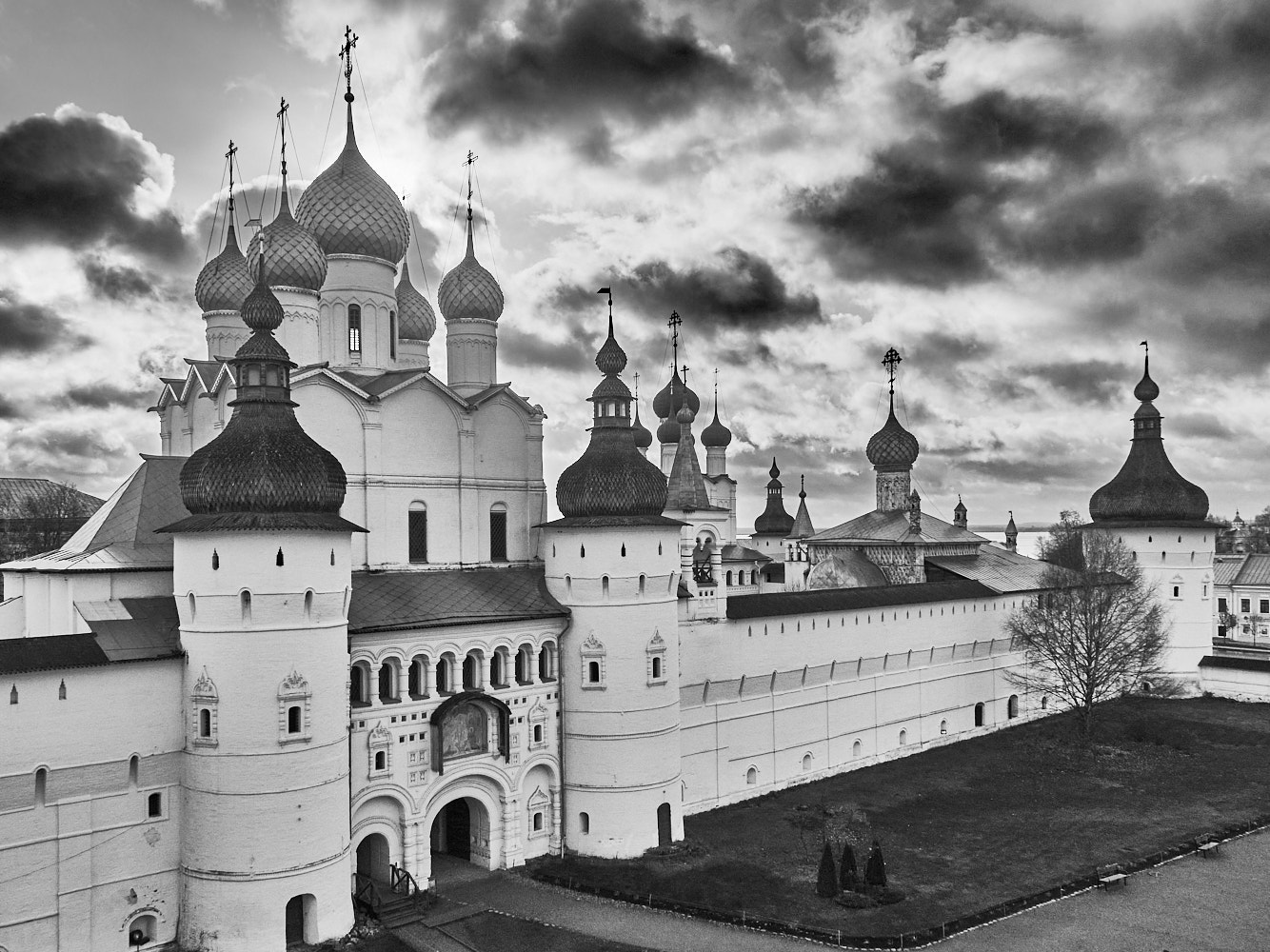 photo "***" tags: architecture, black&white, 