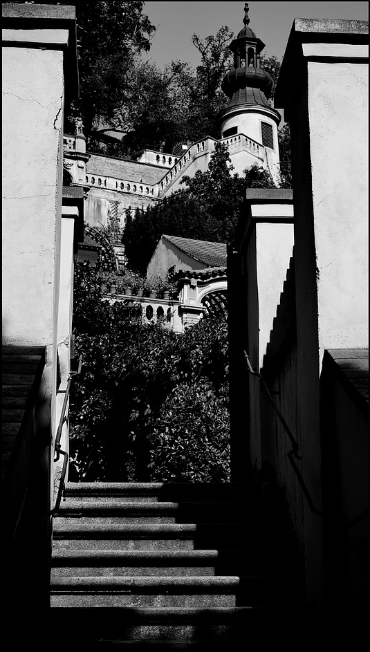 photo "Вход в сад" tags: black&white, Prag, Prague, Praha