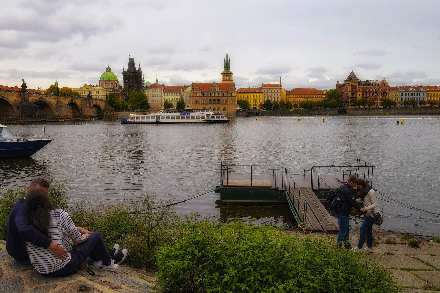 photo "***" tags: genre, Prague