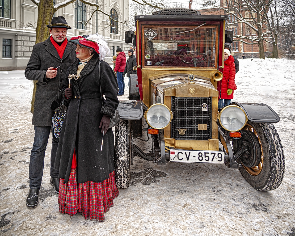 photo "At an Antique Car" tags: genre, 