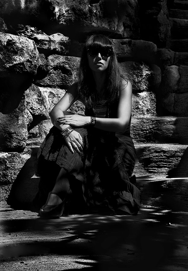 photo "on a break" tags: glamour, black&white, genre, 