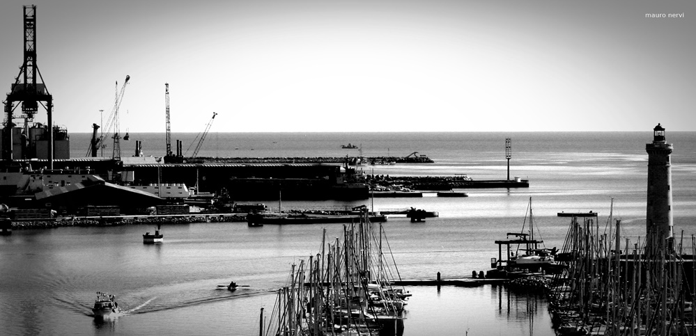 фото "in the port" метки: черно-белые, 