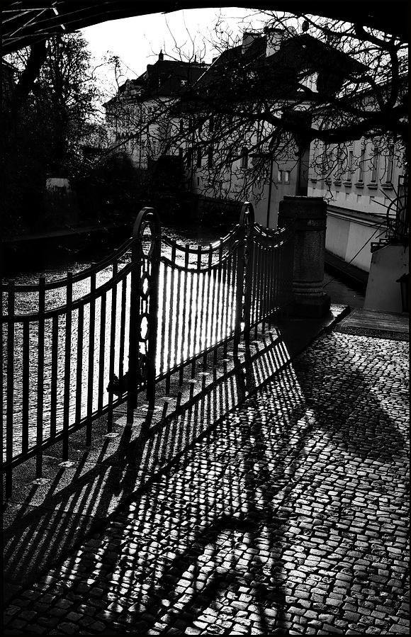 photo "У Чертовки-2" tags: black&white, Prag, Prague, Praha