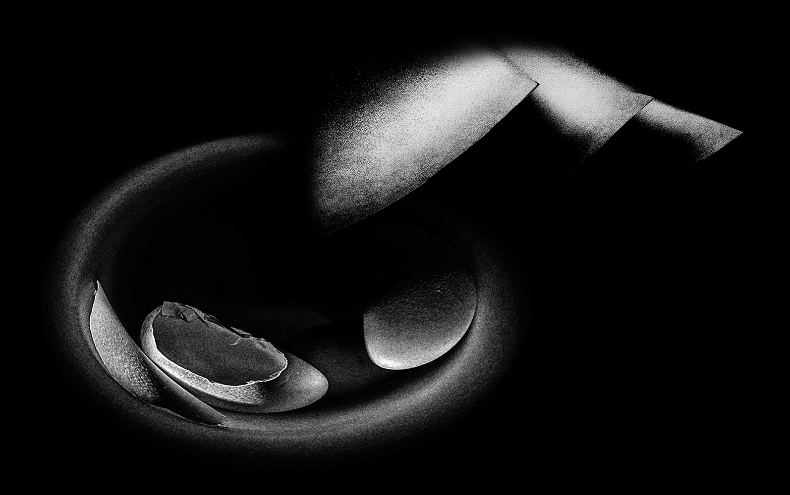 photo "three nuts for cinderella" tags: abstract, 