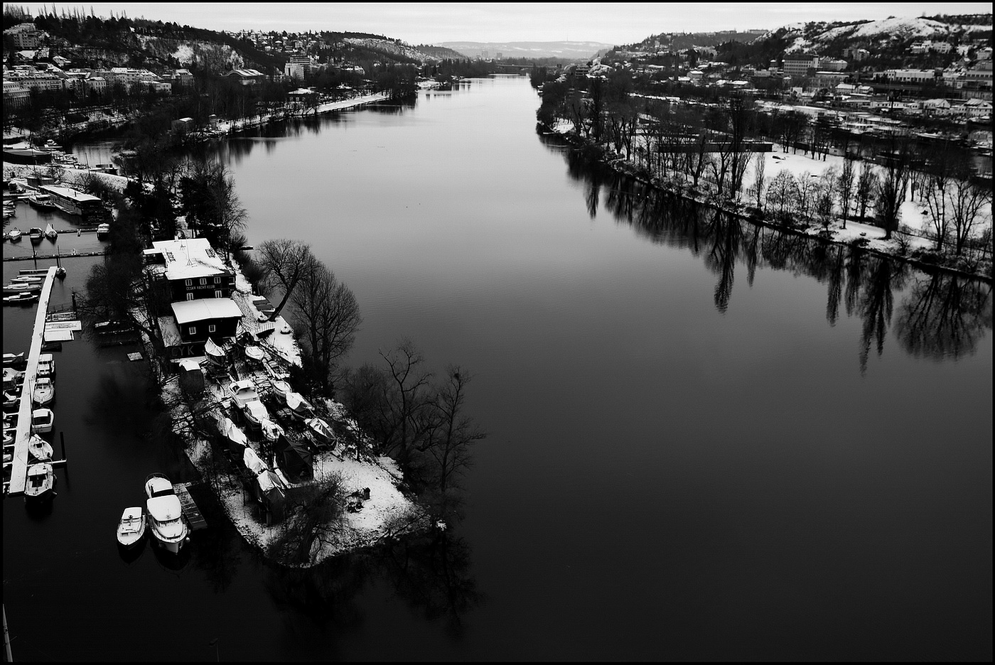photo "Вид на Влтаву" tags: black&white, Prag, Prague, Praha