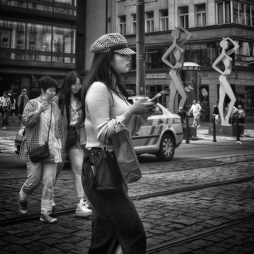 photo "***" tags: street, black&white, city, 