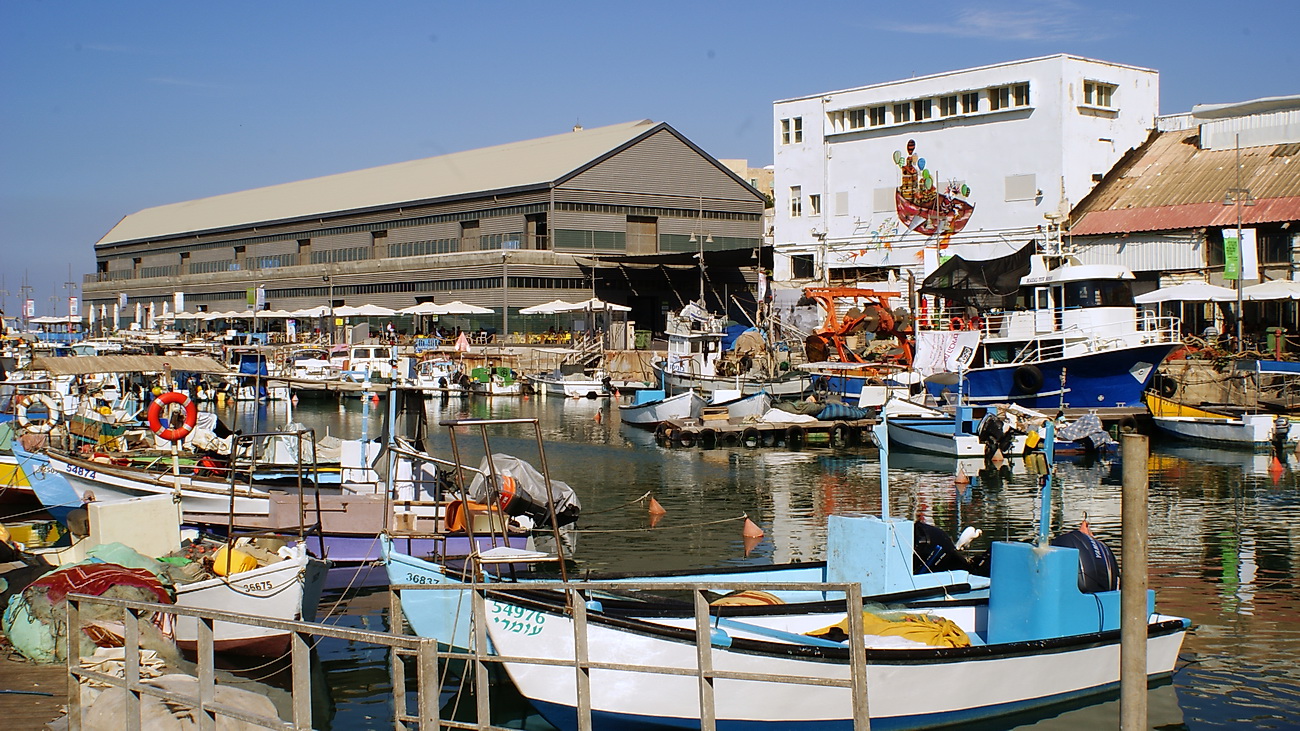 photo "The Old Port Yaffo" tags: street, 