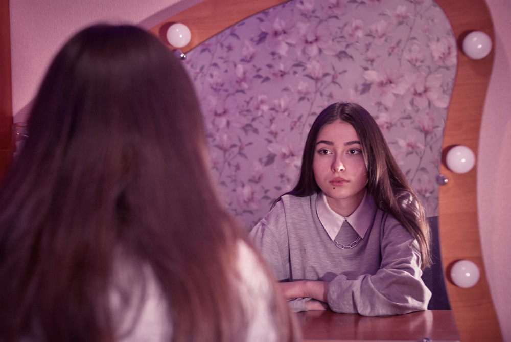 photo "***" tags: portrait, girl, зеркало, модель, портрет девушка