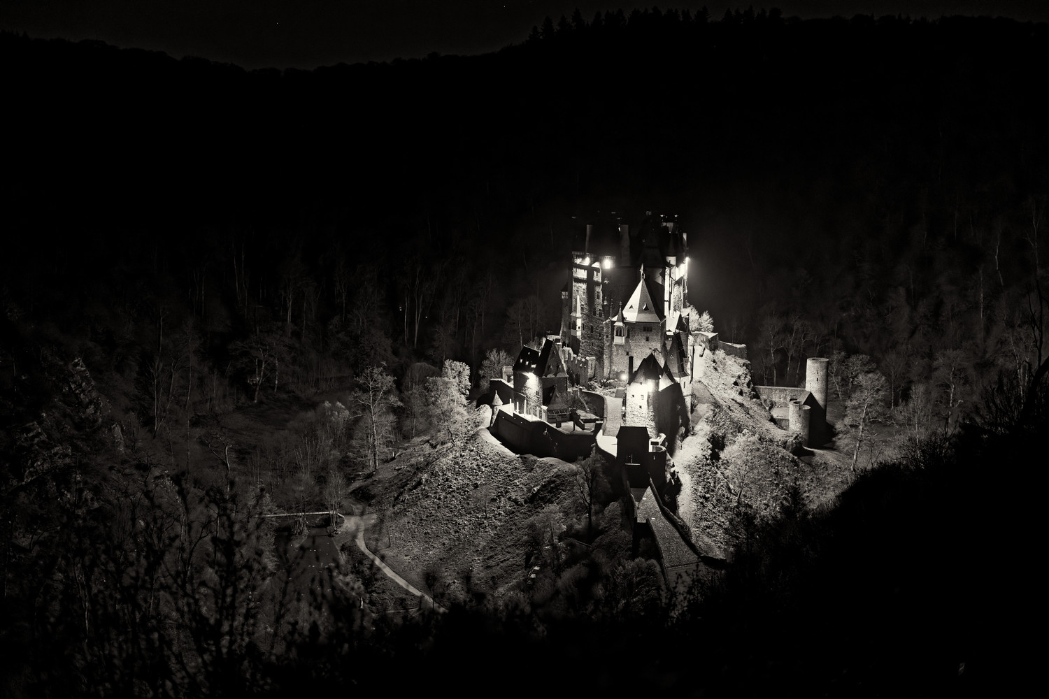 photo "***" tags: landscape, architecture, black&white, 