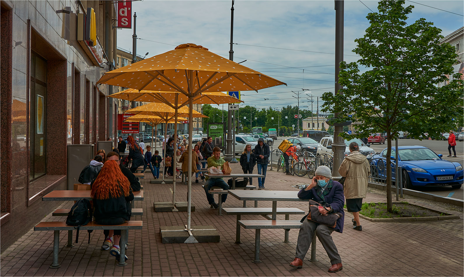 photo "***" tags: street, 