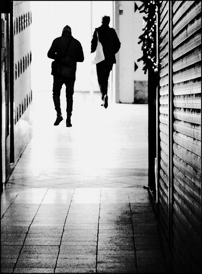 photo "Фигуры и пасса́ж" tags: black&white, Prag, Prague, Praha