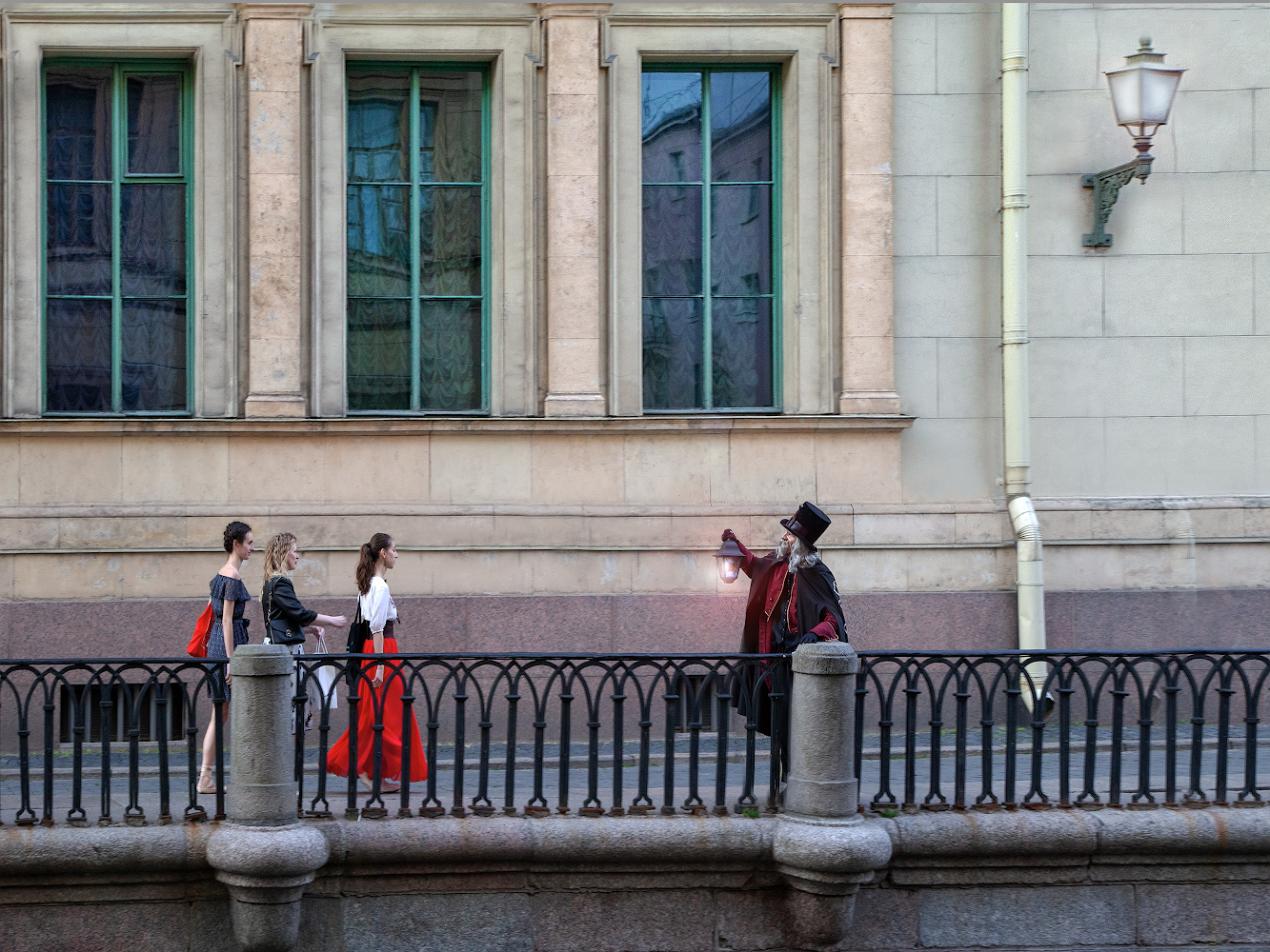 photo "***" tags: street, city, 